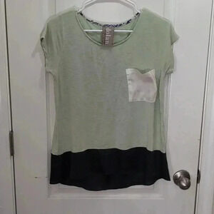 Dolan Green Womens hort Sleeve Blouse